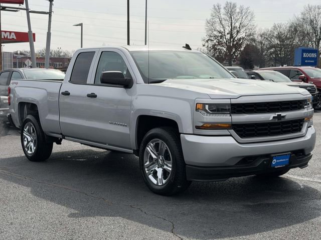 Used 2018 Chevrolet Silverado 1500 Custom w/ Custom Value Package image 1