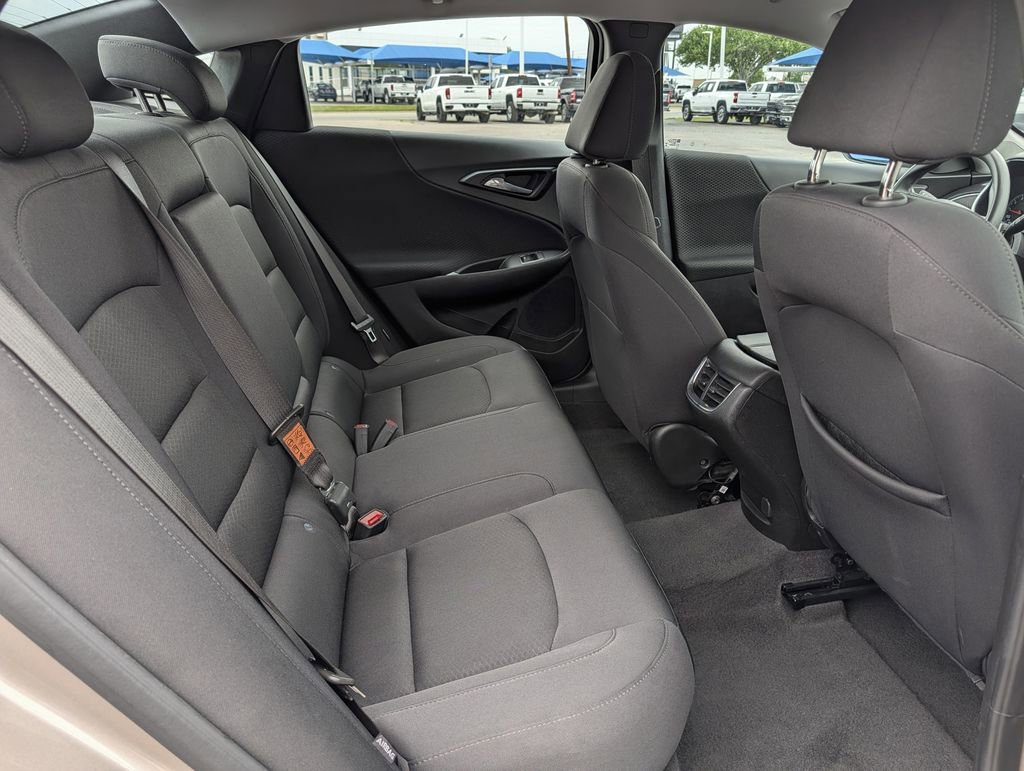 Used 2025 Chevrolet Malibu LT image 28