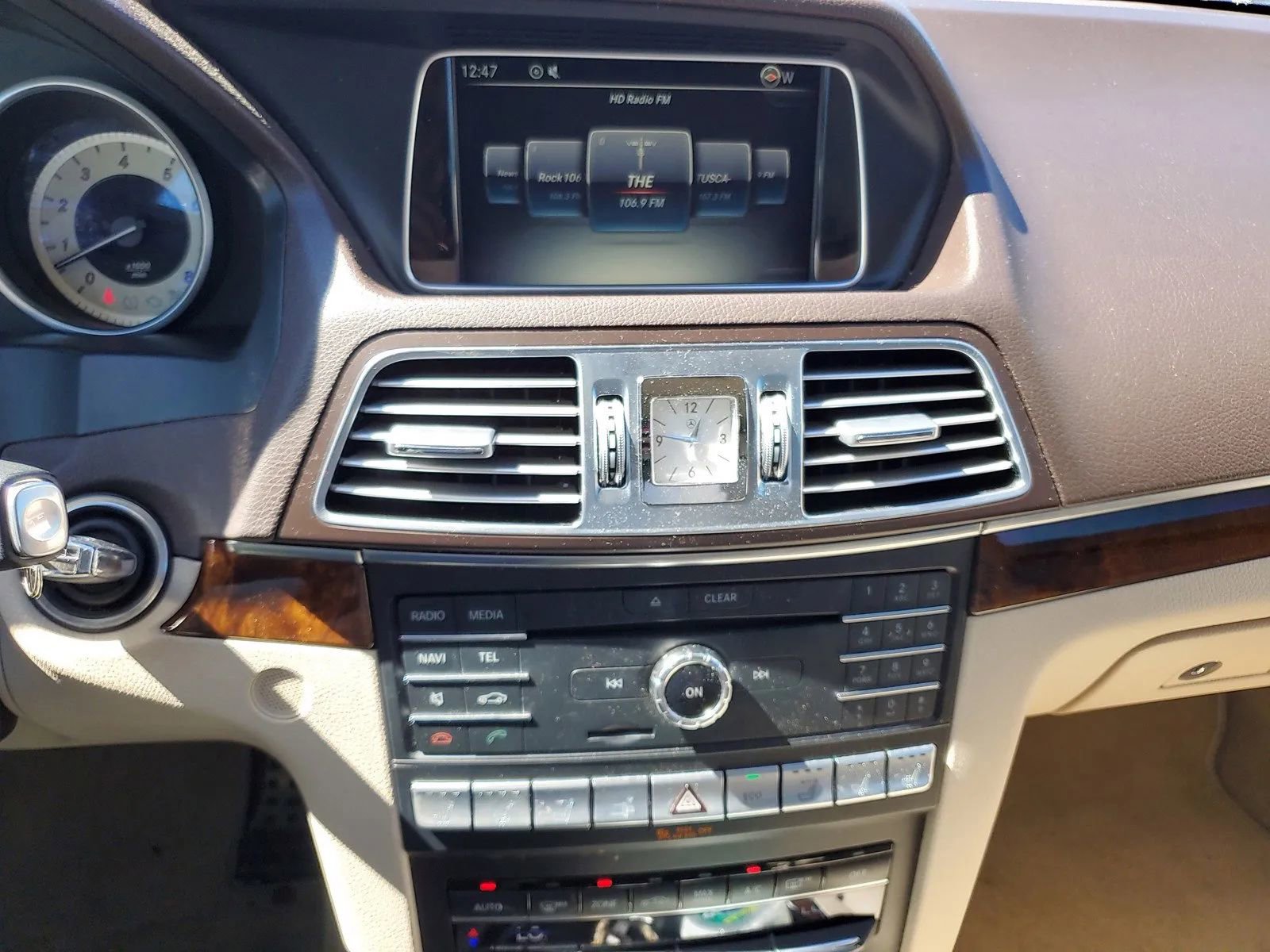 Used 2017 Mercedes-Benz E 400 Cabriolet image 23