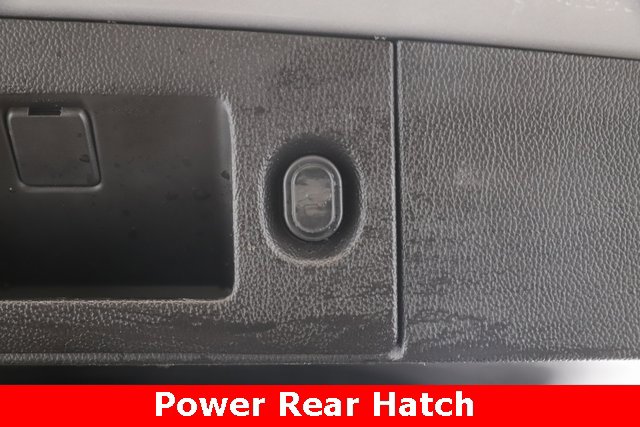 Used 2015 Chevrolet Suburban LT image 34