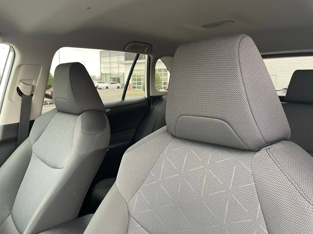 Used 2025 Toyota RAV4 XLE image 23
