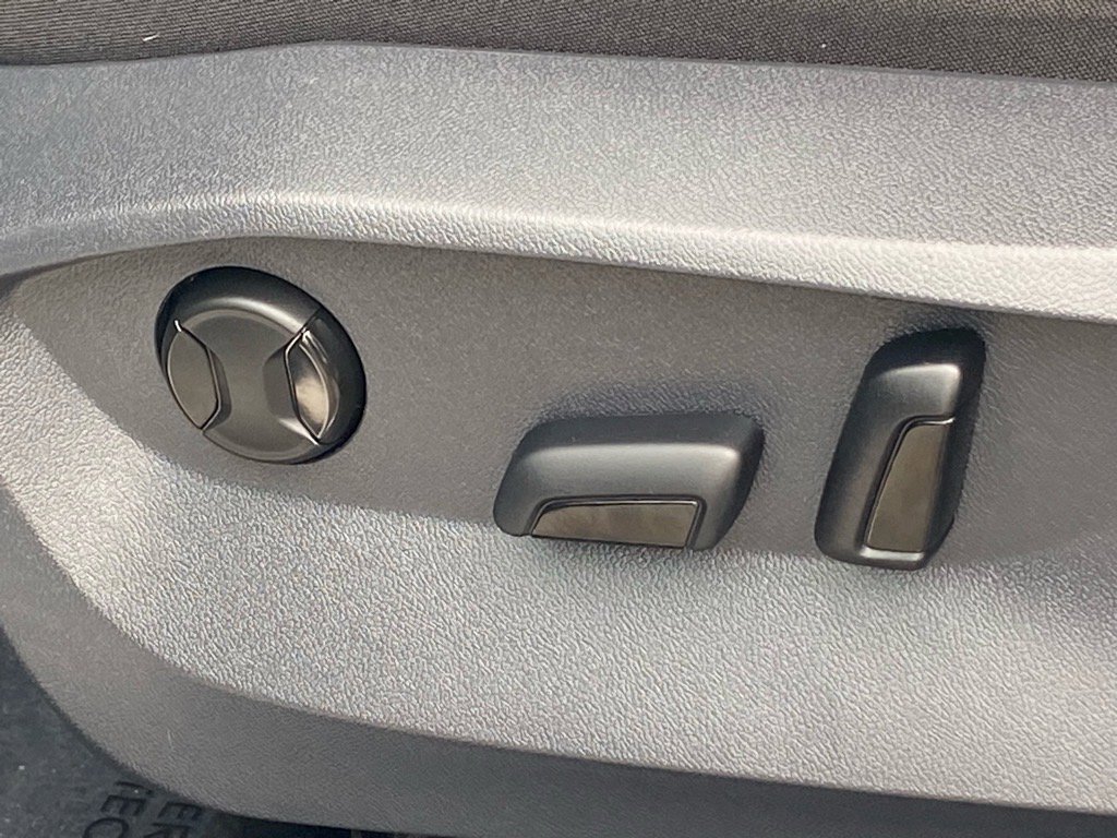 Used 2022 Volkswagen Taos SE w/ Panoramic Sunroof Package image 15