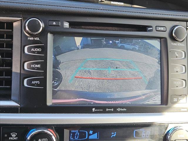 Used 2019 Toyota Highlander XLE AWD/4WD image 12