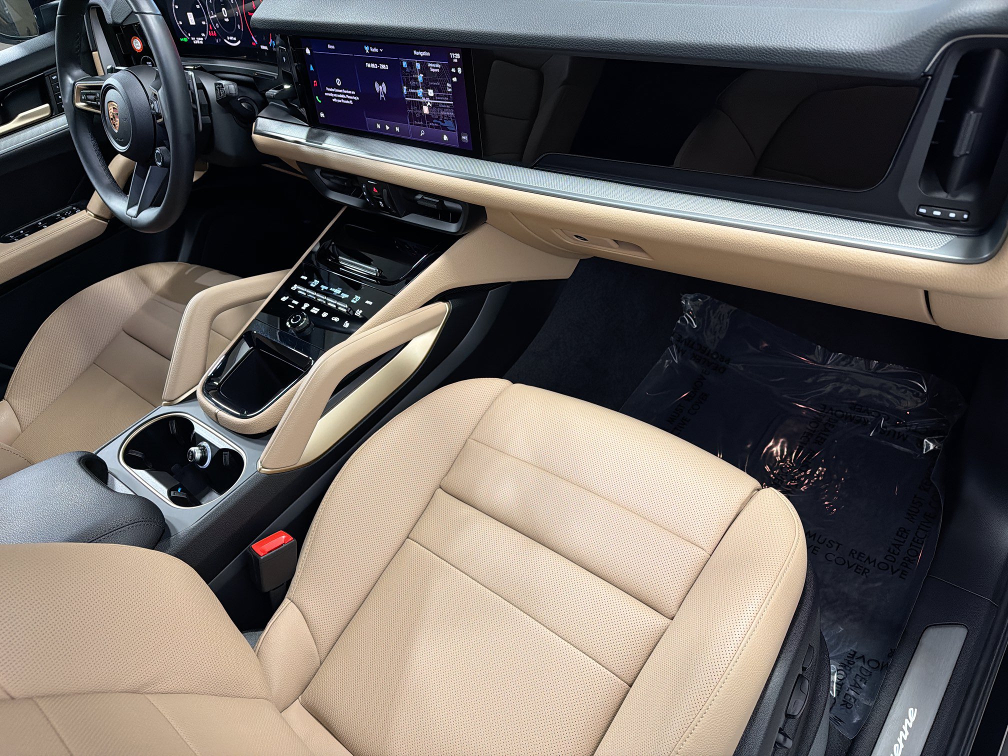 Certified 2026 Porsche Cayenne AWD/4WD image 15