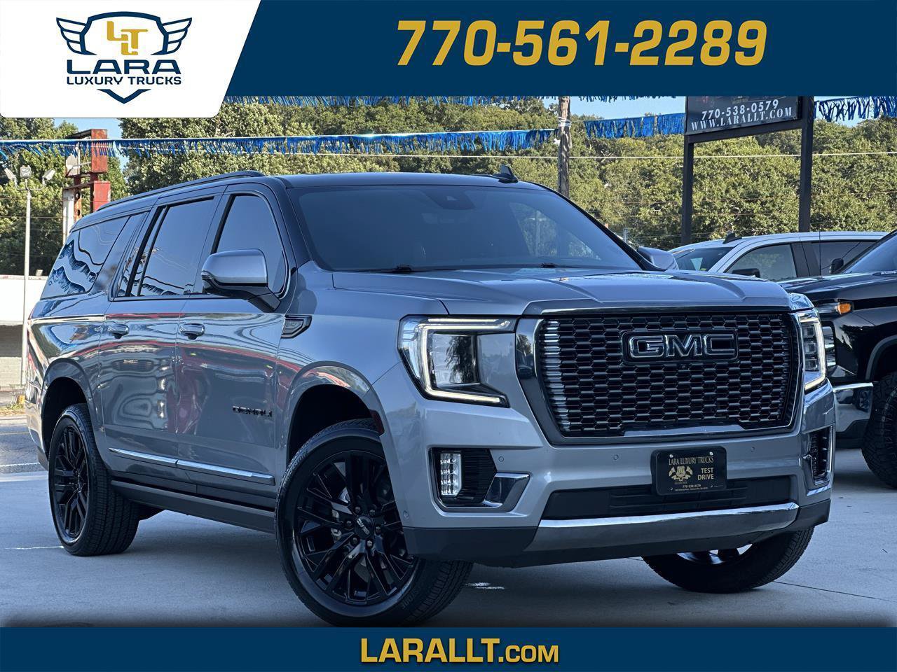 Used 2024 GMC Yukon XL Denali Ultimate AWD/4WD image 1