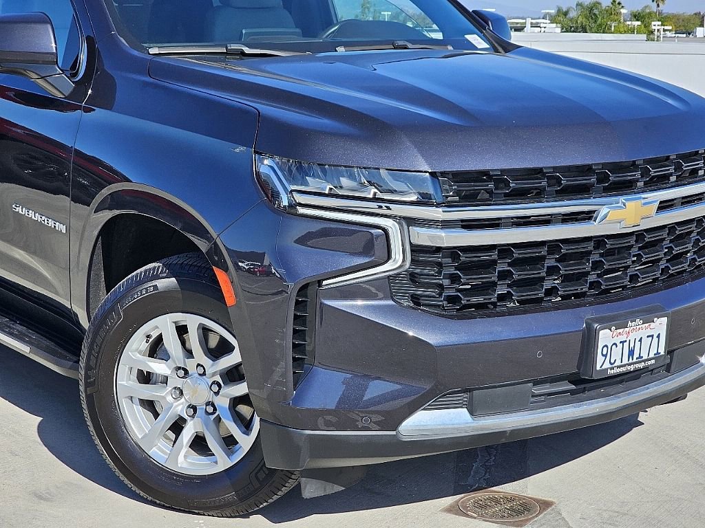 Used 2022 Chevrolet Suburban LS w/ Driver Alert Package AWD/4WD image 6