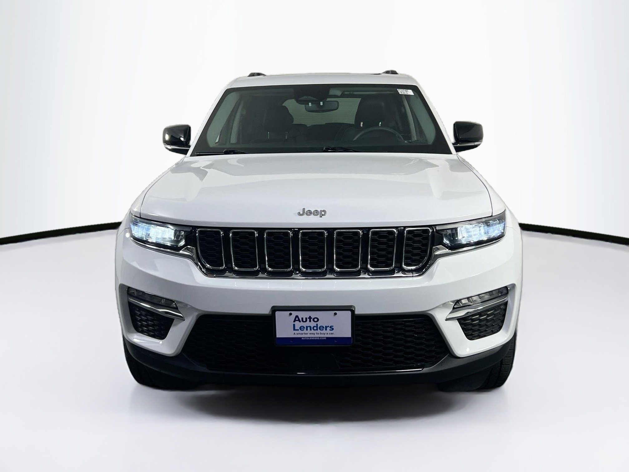 Used 2023 Jeep Grand Cherokee Limited image 2