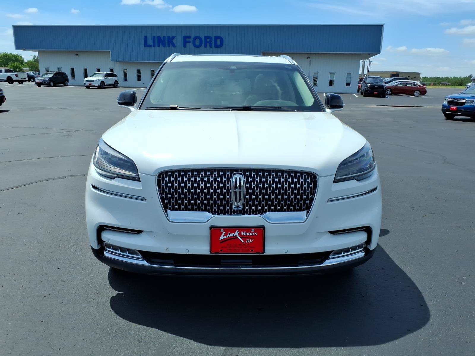 Used 2021 Lincoln Aviator Reserve w/ Elements Package Plus AWD/4WD image 9