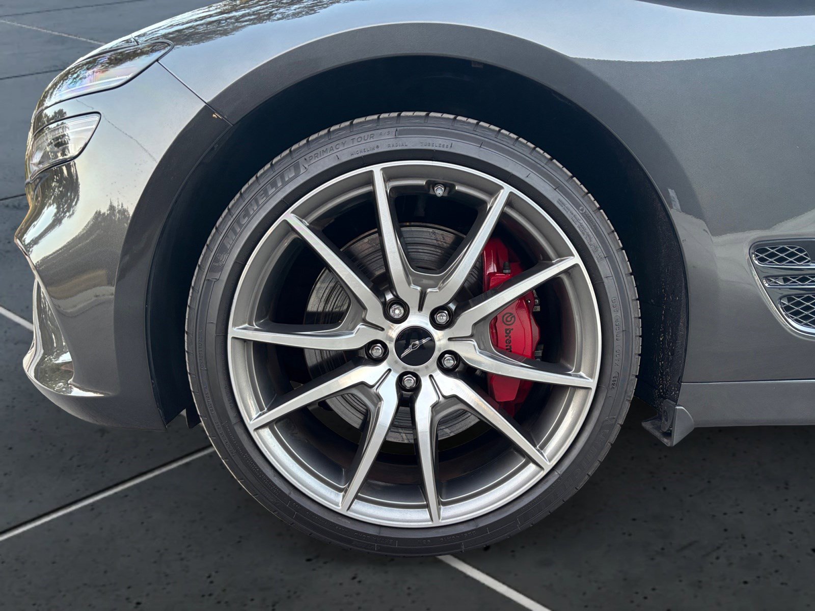 Used 2025 Genesis G70 2.5T image 14