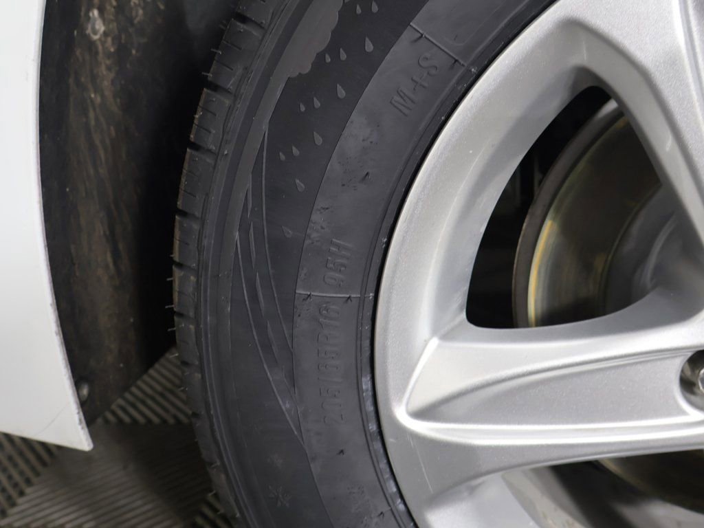 Used 2024 Chevrolet Malibu LS image 17