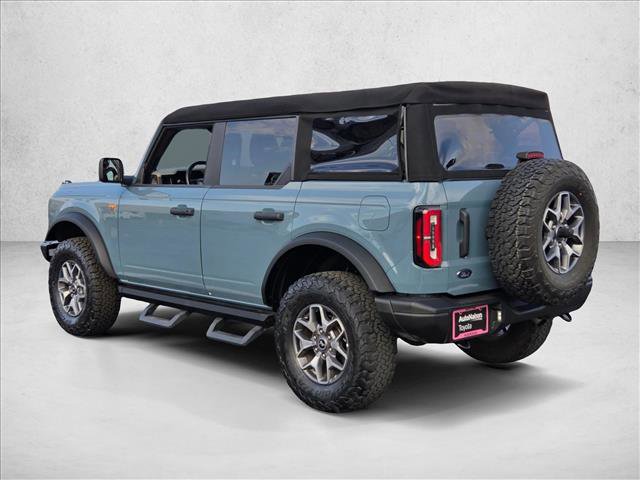 Used 2022 Ford Bronco Badlands image 8