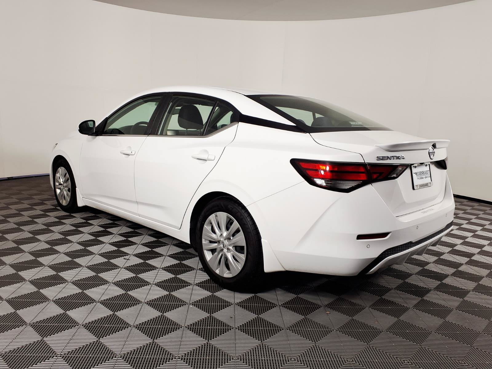 Used 2022 Nissan Sentra S w/ Electronics Package FWD image 6