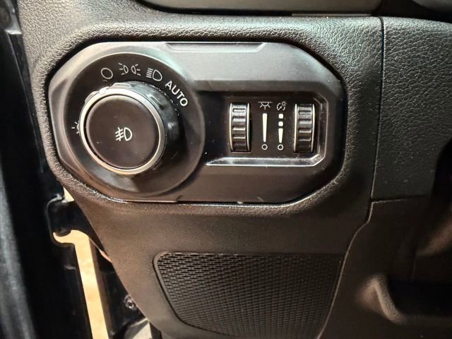 Used 2018 Jeep Wrangler Unlimited Sport S image 22