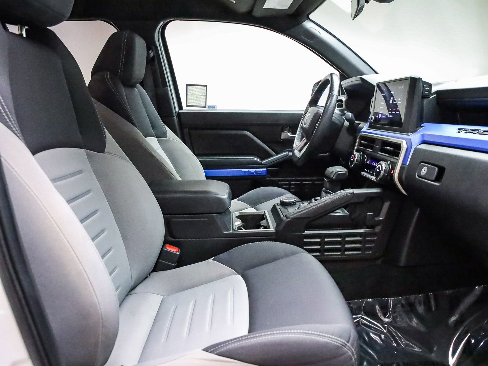 Used 2024 Toyota Tacoma TRD Sport image 17