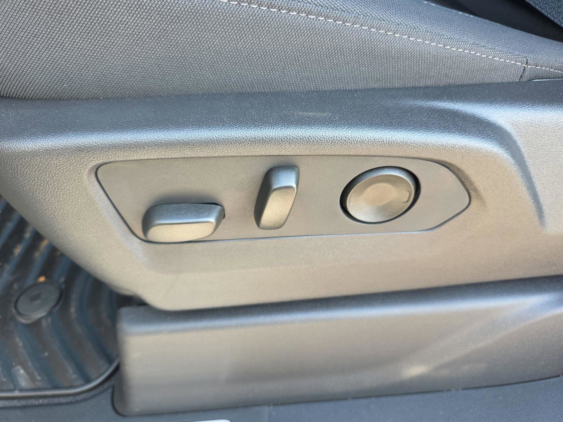 New 2025 Chevrolet Silverado 2500 LT w/ Convenience Package image 24