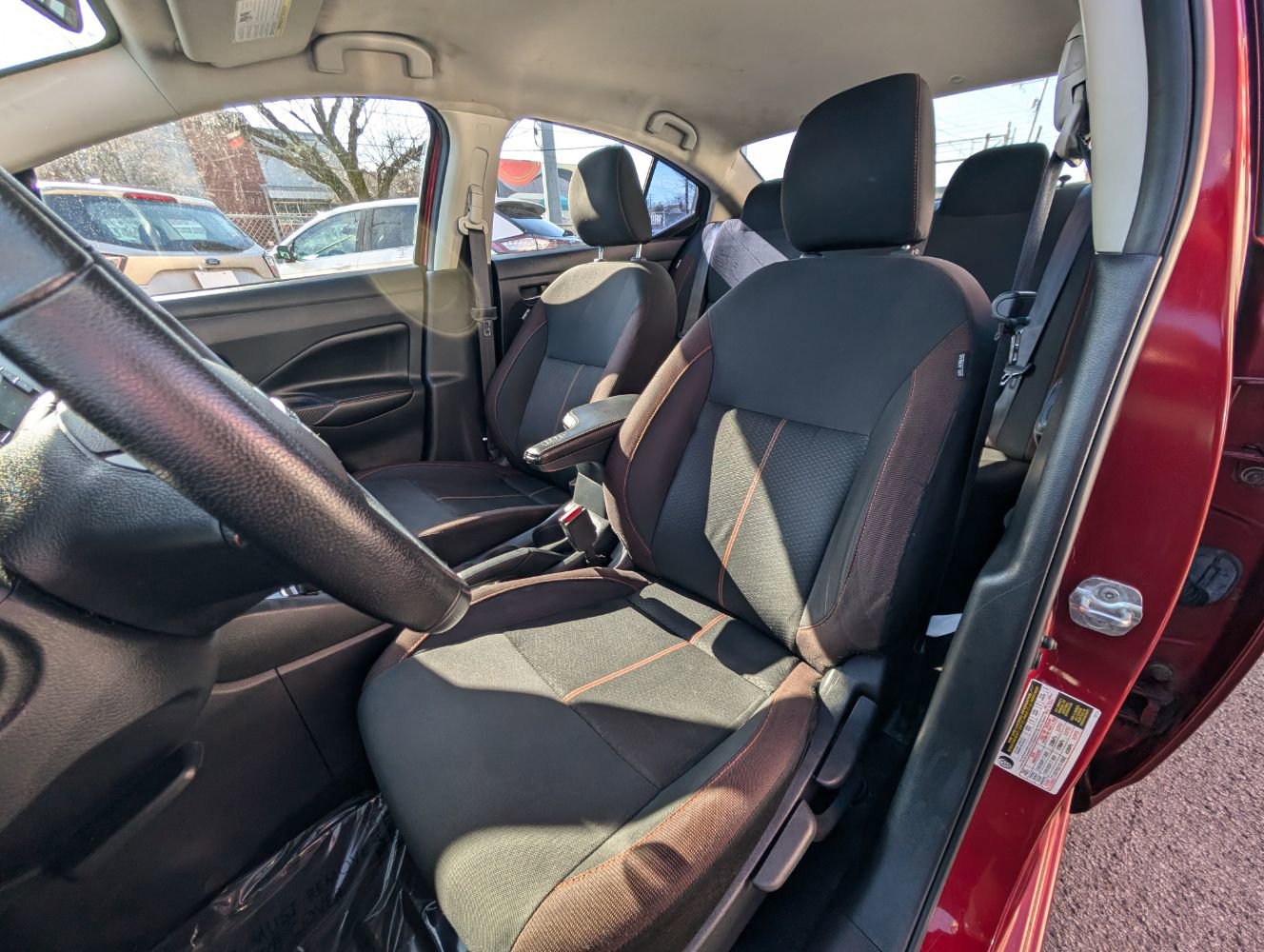 Used 2021 Nissan Versa SR FWD image 16