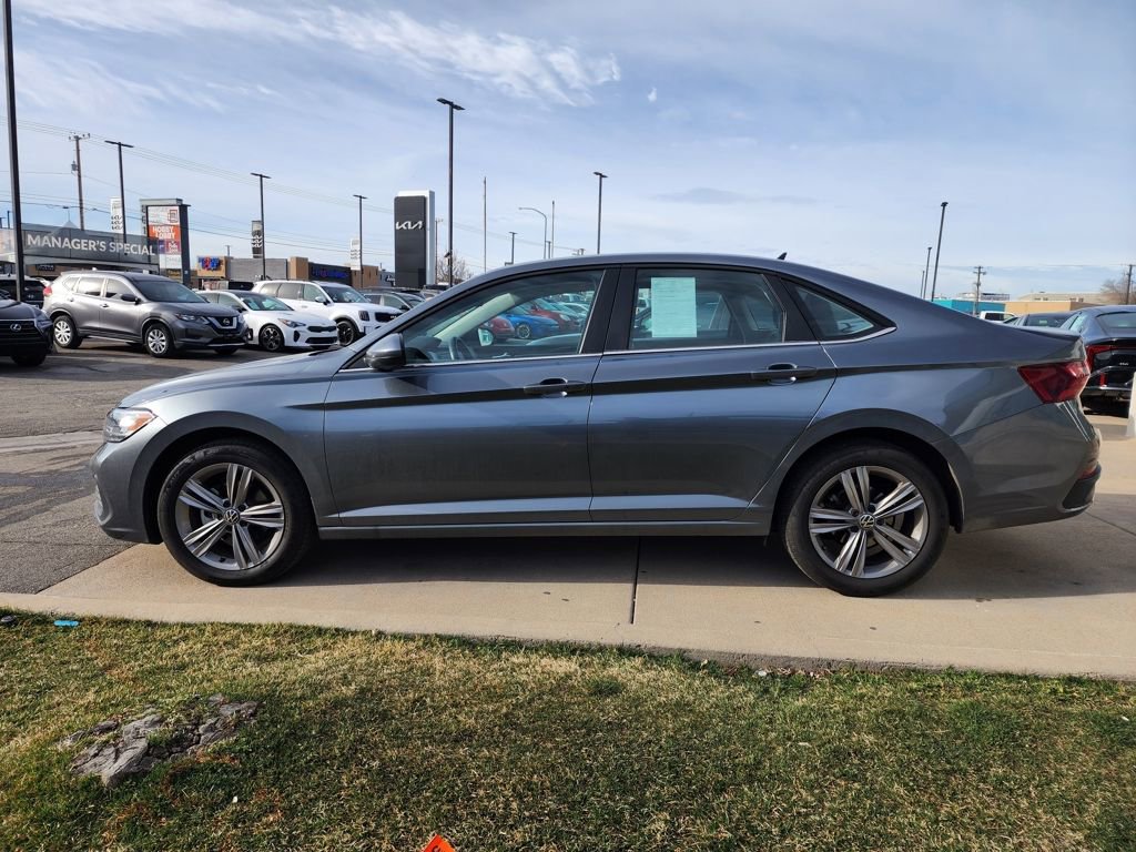 Used 2024 Volkswagen Jetta SE image 8