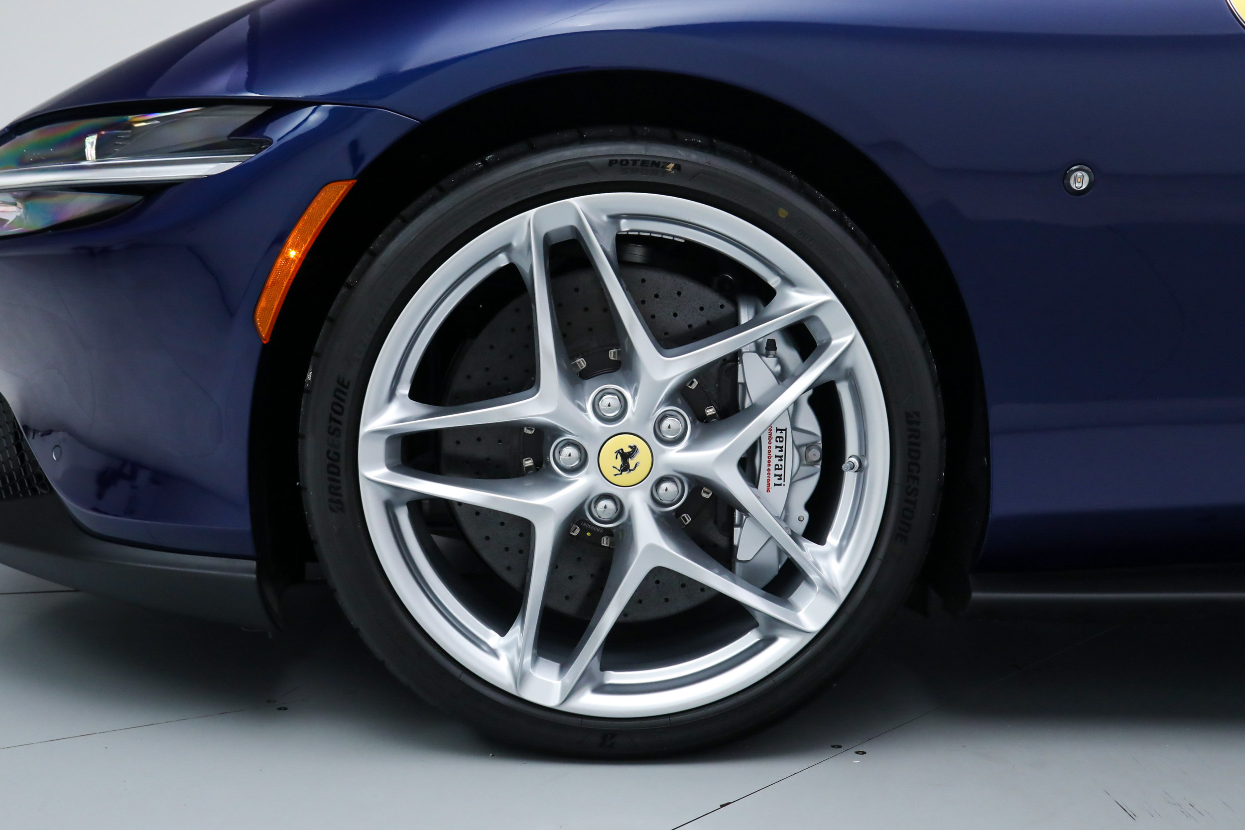 Certified 2026 Ferrari Roma Spider RWD image 39