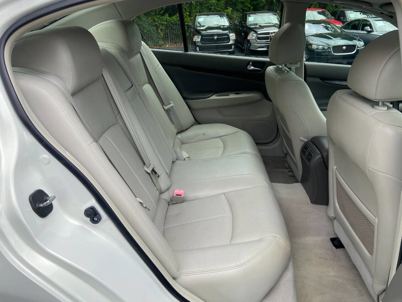 Used 2013 INFINITI G37 Journey w/ Premium Pkg image 19