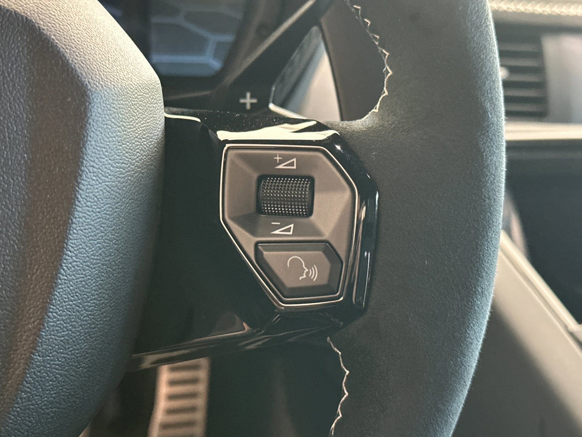 Used 2021 Lamborghini Aventador SVJ image 26