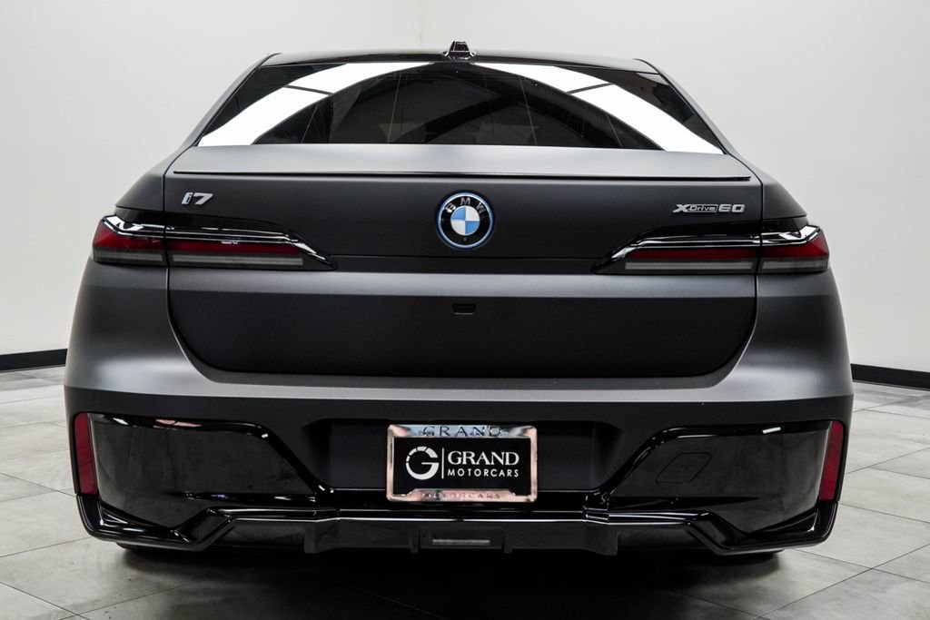 Used 2023 BMW i7 xDrive60 AWD/4WD image 8