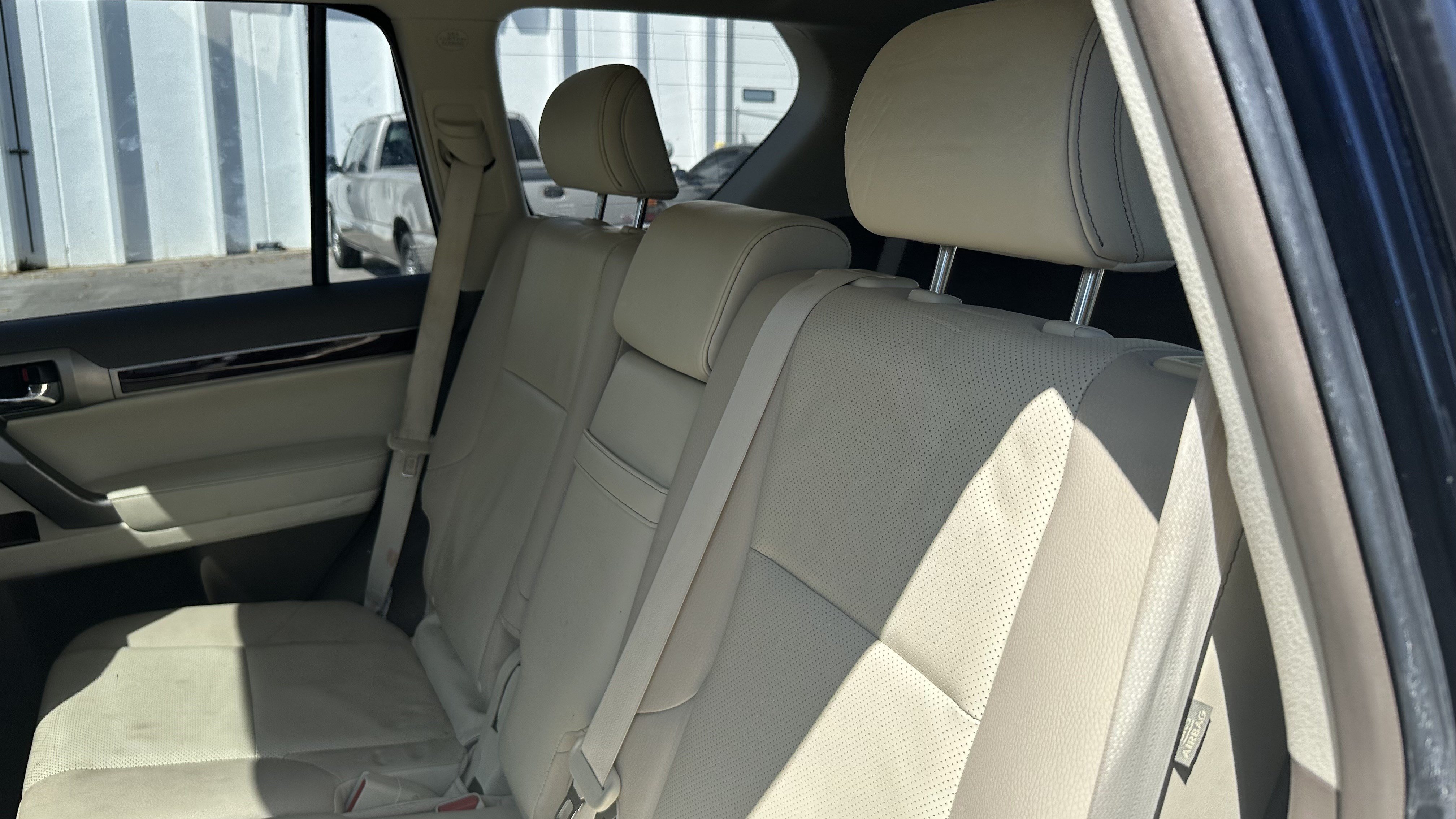 Used 2017 Lexus GX 460 Premium w/ Premium Package AWD/4WD image 32