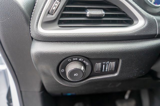 New 2026 Chrysler Pacifica Select image 14