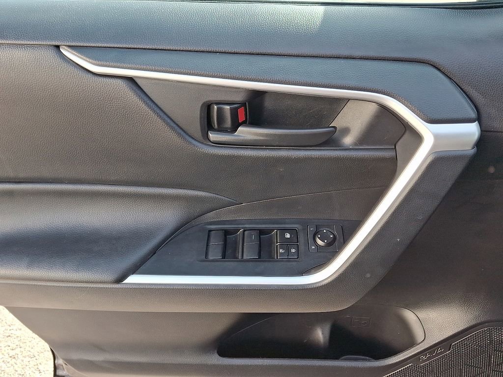 Used 2024 Toyota RAV4 LE image 12