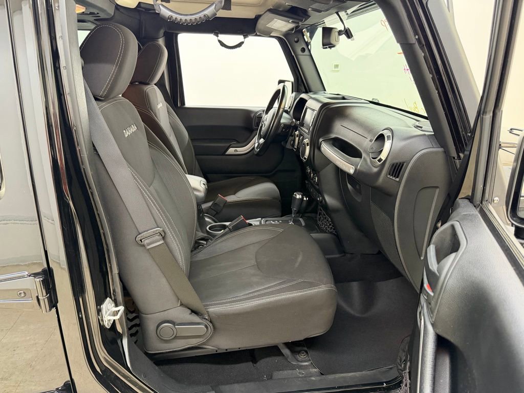Used 2017 Jeep Wrangler Unlimited Sahara image 10