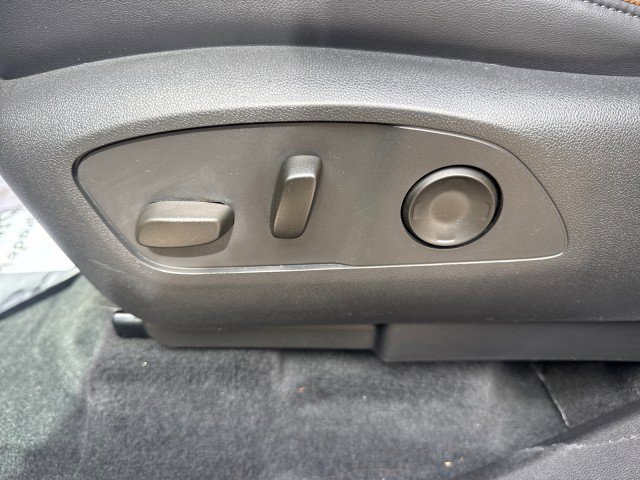 Used 2024 GMC Acadia AT4 w/ LPO, Floor Liner Package AWD/4WD image 24