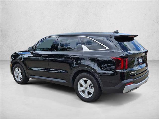 Used 2025 Kia Sorento LX FWD image 7