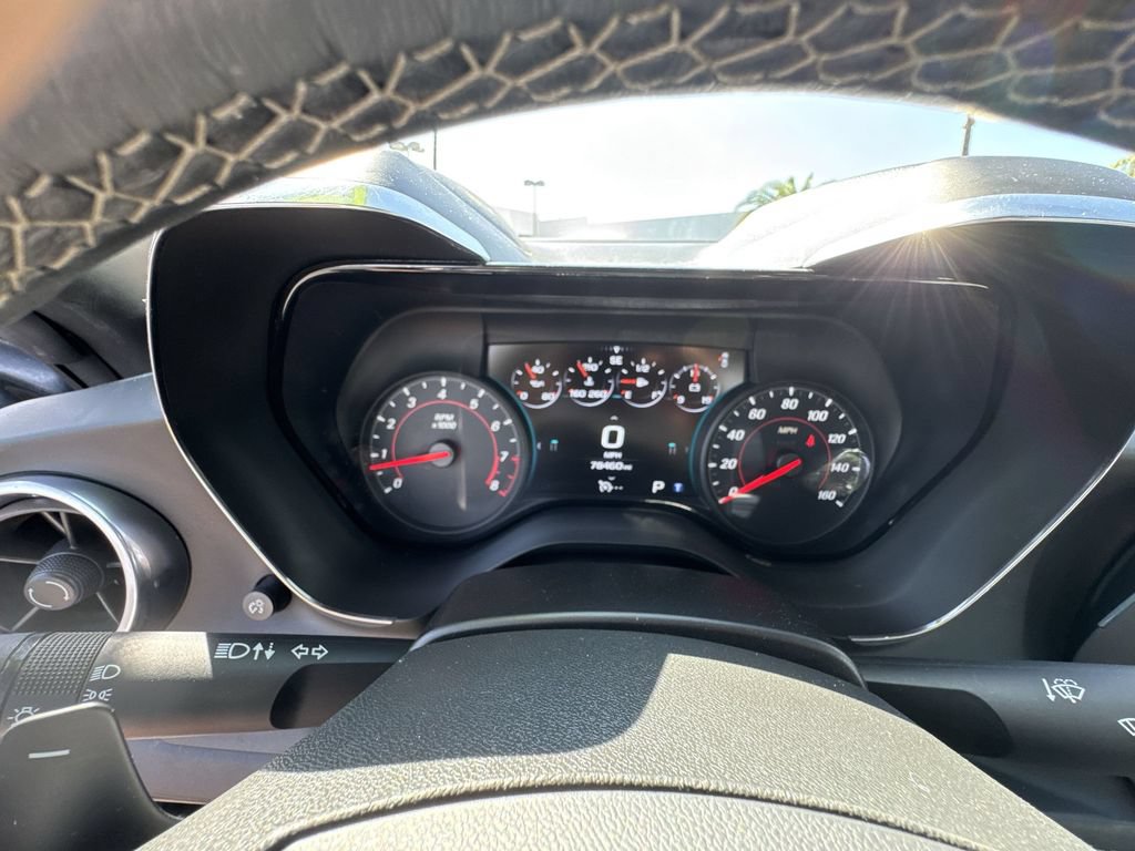 Used 2018 Chevrolet Camaro LT RWD image 11