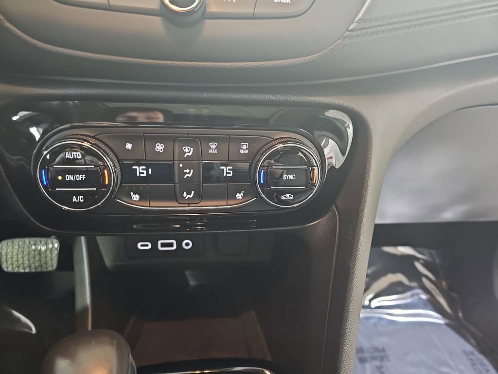Used 2022 Buick Encore GX Essence w/ Advanced Technology Package AWD/4WD image 25