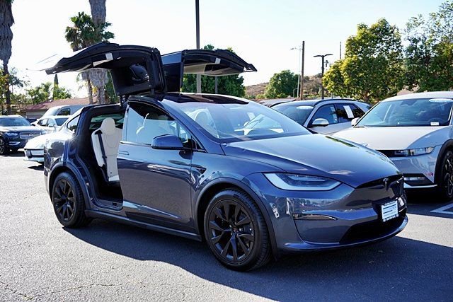 Used 2023 Tesla Model X AWD/4WD image 4