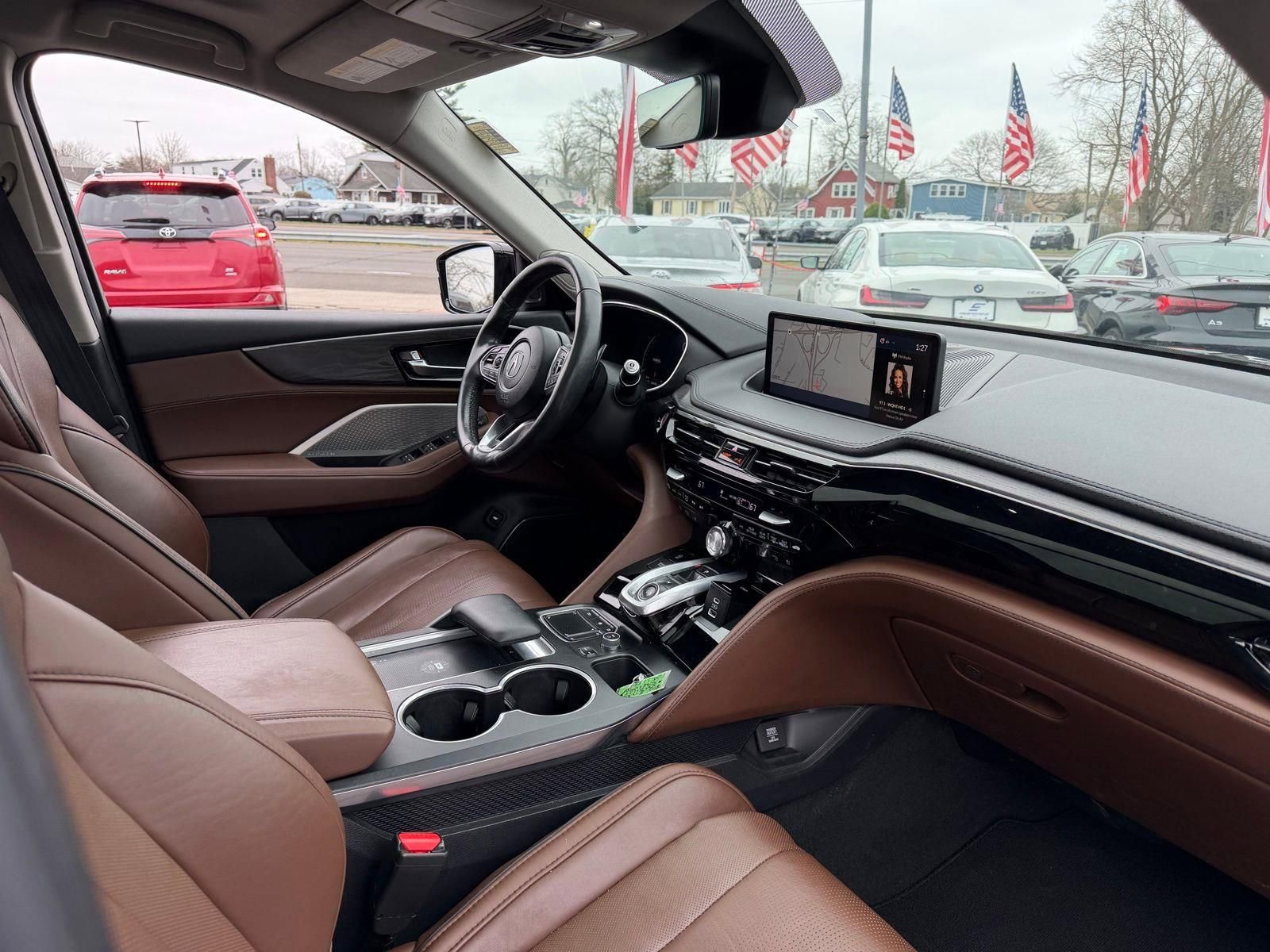 Used 2023 Acura MDX SH-AWD w/ Advance Package image 11