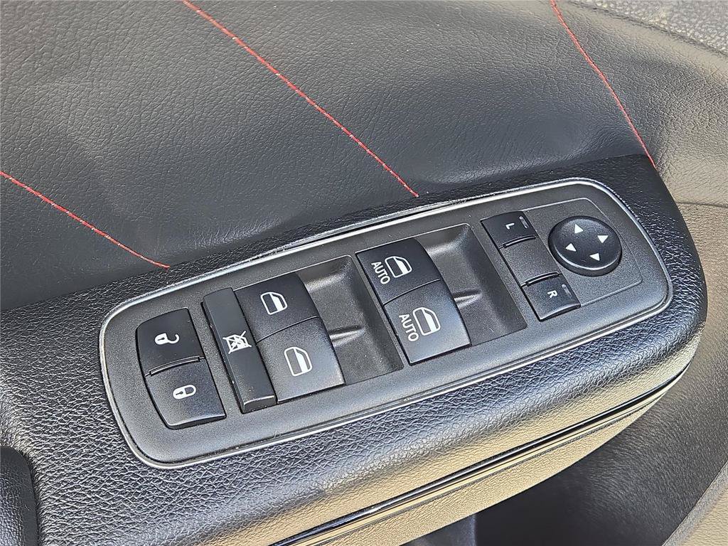 Used 2022 Dodge Charger R/T w/ Blacktop Package RWD image 12