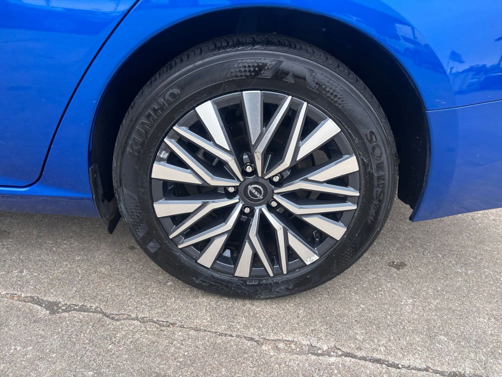 Used 2025 Nissan Altima 2.5 SV FWD image 30