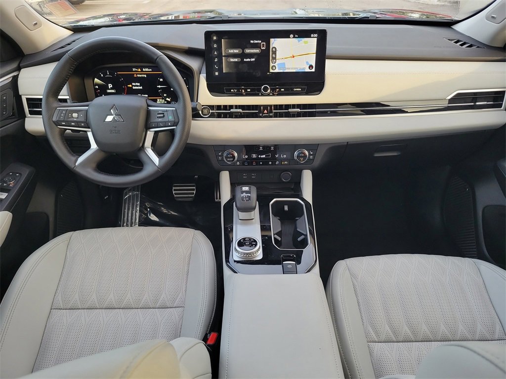 Used 2025 Mitsubishi Outlander SEL image 9