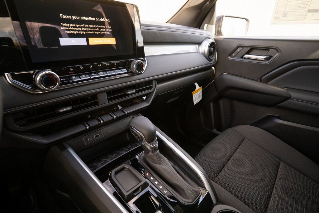 New 2025 Chevrolet Colorado LT image 17