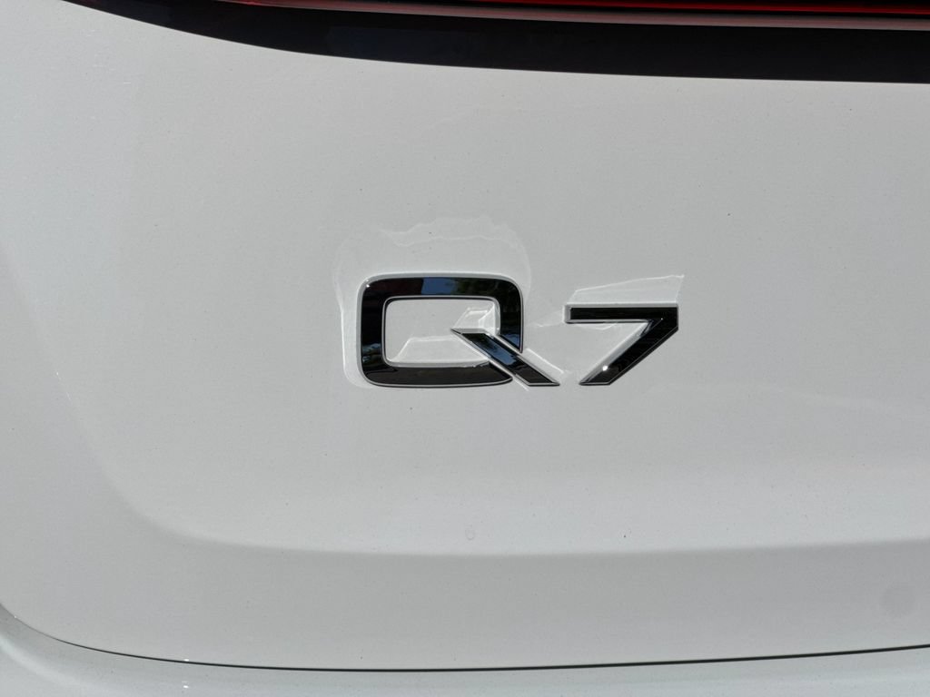 Used 2023 Audi Q7 3.0T Premium Plus AWD/4WD image 39