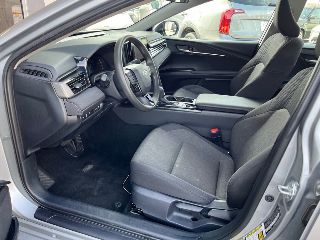 Used 2025 Toyota Camry LE image 12