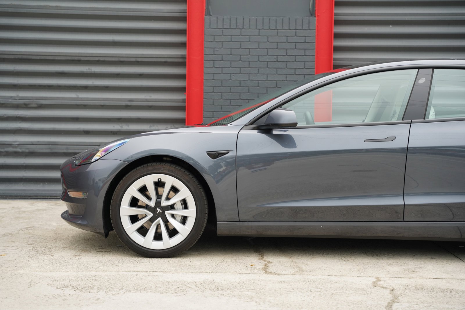 Used 2023 Tesla Model 3 Standard Range RWD image 3