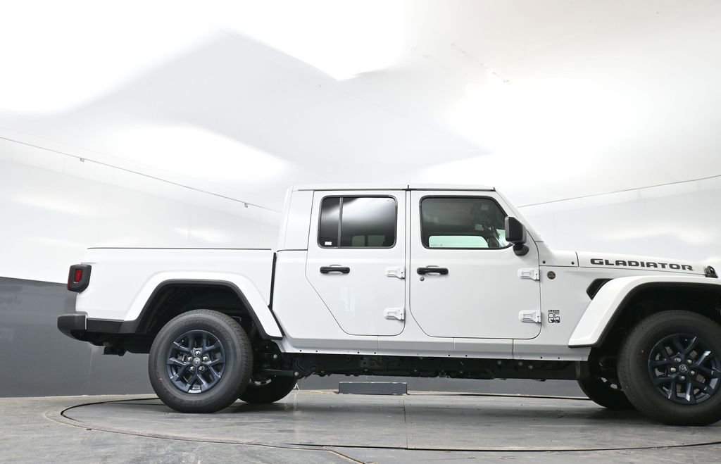 New 2026 Jeep Gladiator Sport AWD/4WD image 41