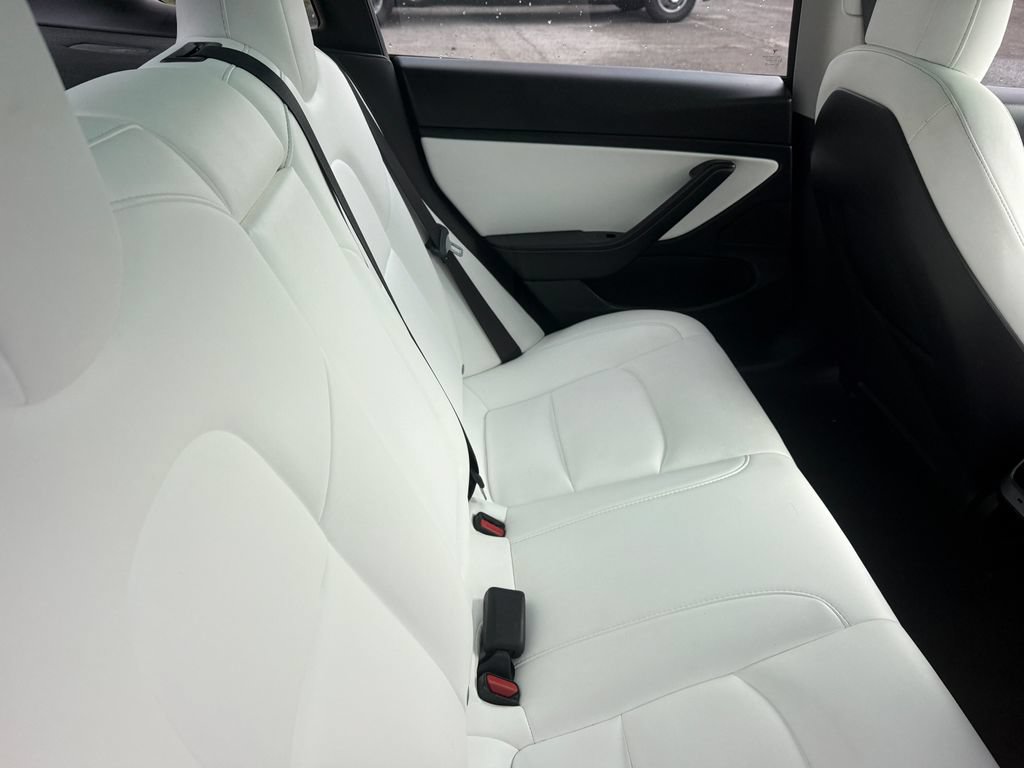 Used 2020 Tesla Model 3 Standard Range Plus RWD image 23