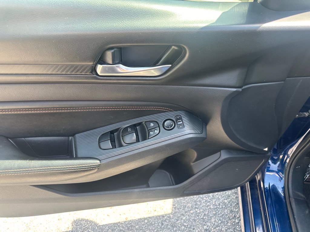 Used 2019 Nissan Altima 2.5 SR FWD image 12