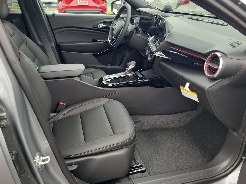 New 2026 Chevrolet Trax RS w/ Driver Confidence Package FWD image 15