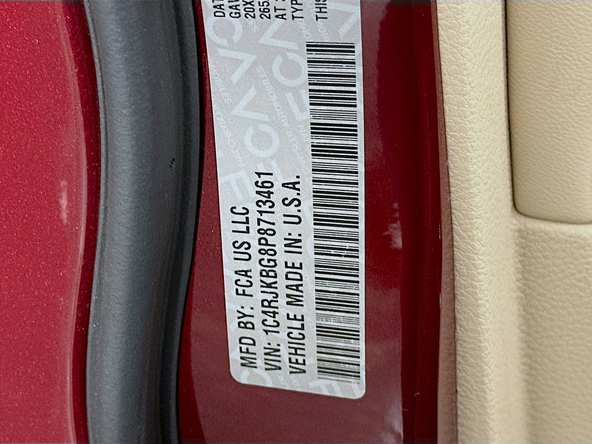 Used 2023 Jeep Grand Cherokee L Limited w/ Black Appearance Package image 12