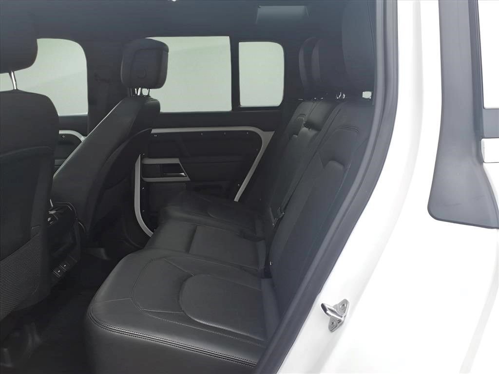 Used 2024 Land Rover Defender 110 S AWD/4WD image 9