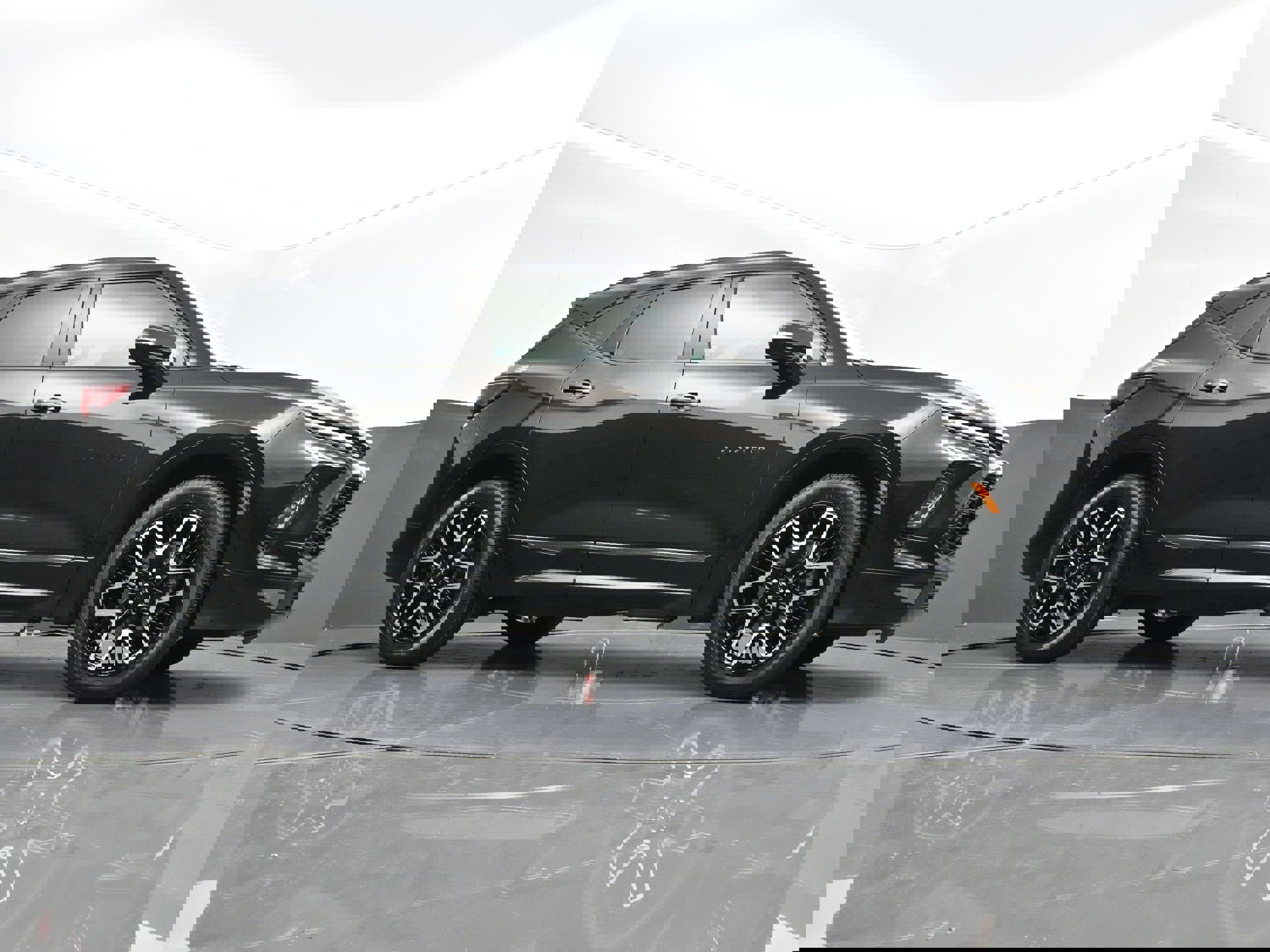 Certified 2023 Chevrolet Blazer RS w/ Driver Confidence II Package image 48