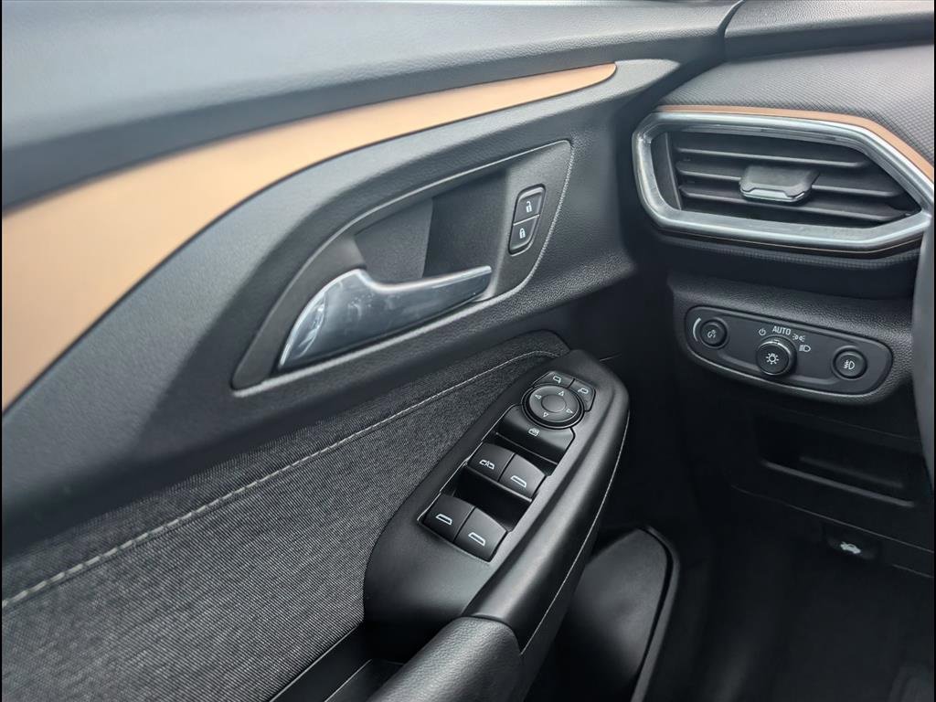 Used 2023 Chevrolet TrailBlazer ACTIV image 18